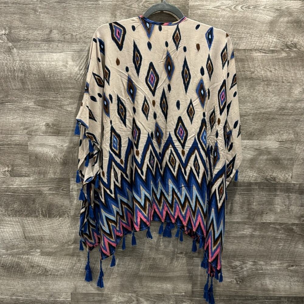Do Everything in Love colorful Pre loved Kimono Cardigan with Tassels - Picture 4 of 7
